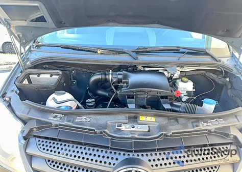 2018 Mercedes-Benz Sprinter 2500 из США, поврежденный, VIN WD3PE7CD4JP631084